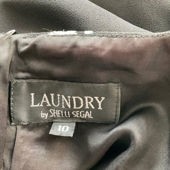 Black with Floral Detail Laundry by Shelli Segal Dress ASO Daphne Moon - Picture 6 of 6